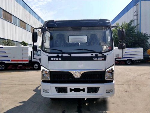國(guó)六8方東風D7 吸污車(chē)