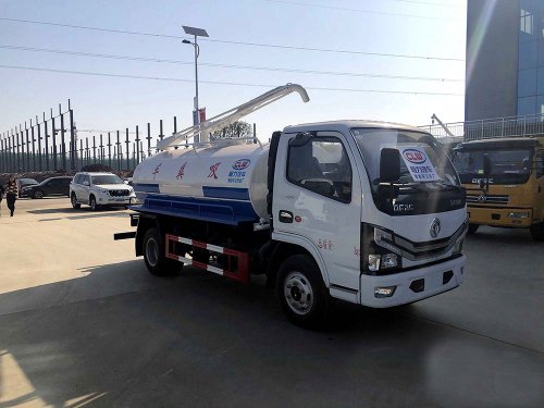 國(guó)六5方東風D6 吸糞車(chē)