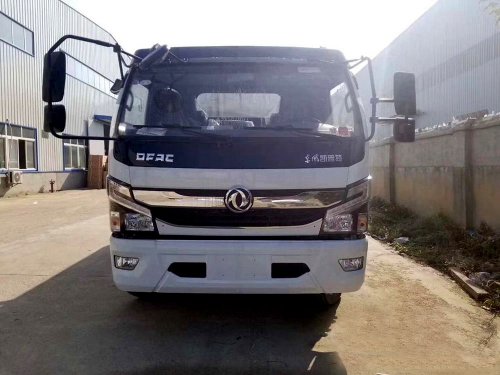 國(guó)六8方東風D7 吸糞車(chē)