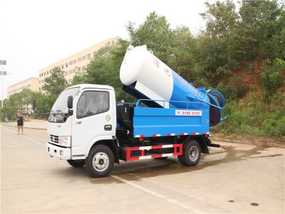 東風小(xiǎo)多(duō)利卡清洗吸污兩用(yòng)車(chē)
