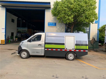 國(guó)六長(cháng)安(ān)路面高壓清洗車(chē)圖片