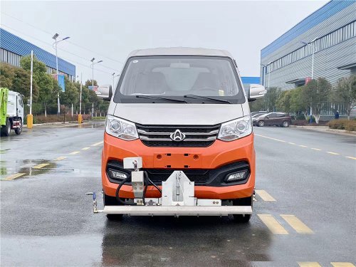 國(guó)六1.5立方 藍牌長(cháng)安(ān) 路面清洗車(chē)