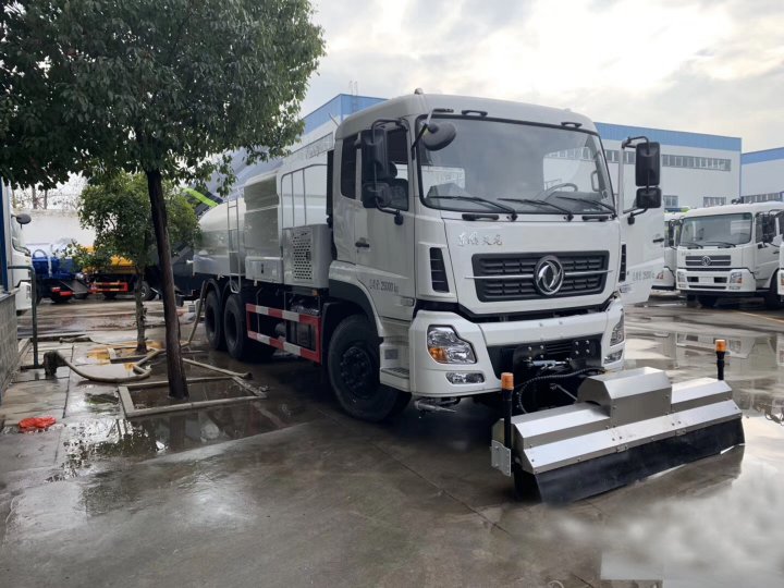 13方東風天龍 後雙橋路面清洗車(chē)