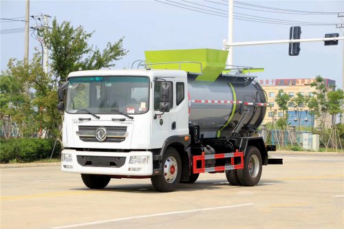 國(guó)六8.5方東風D9 餐廚垃圾車(chē)