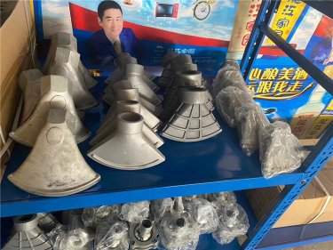 灑水車(chē)前噴鴨嘴（用(yòng)于灑水車(chē)前置前噴頭，大小(xiǎo)規格的前鴨嘴，沖洗地面）