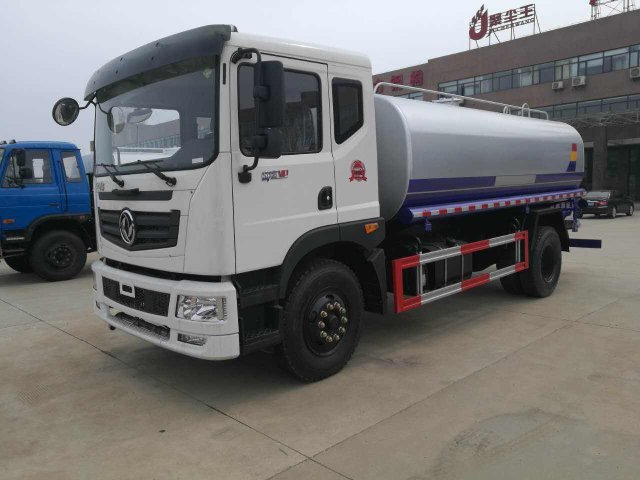 東風T515噸灑水車(chē)