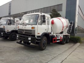 東風後八輪攪拌車(chē)（8方10方）