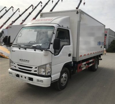 國(guó)六 五十鈴100P藍牌冷藏車(chē)