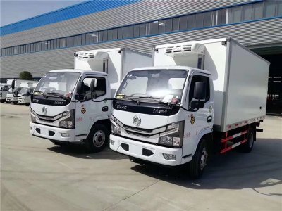 國(guó)六 東風多(duō)利卡D6冷藏車(chē)