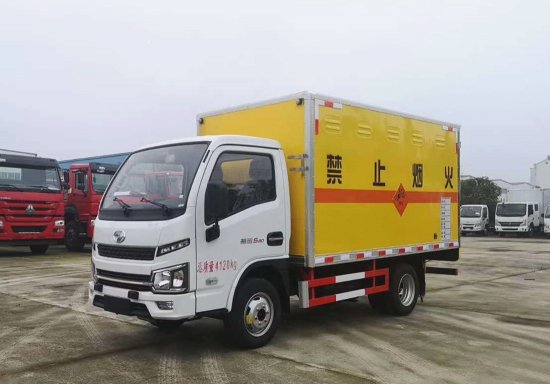 躍進3米貨廂爆破器材運輸車(chē)