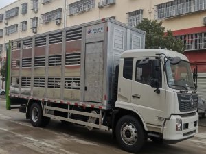 東風天錦單橋6.8米全鋁合金豬苗運輸車(chē)